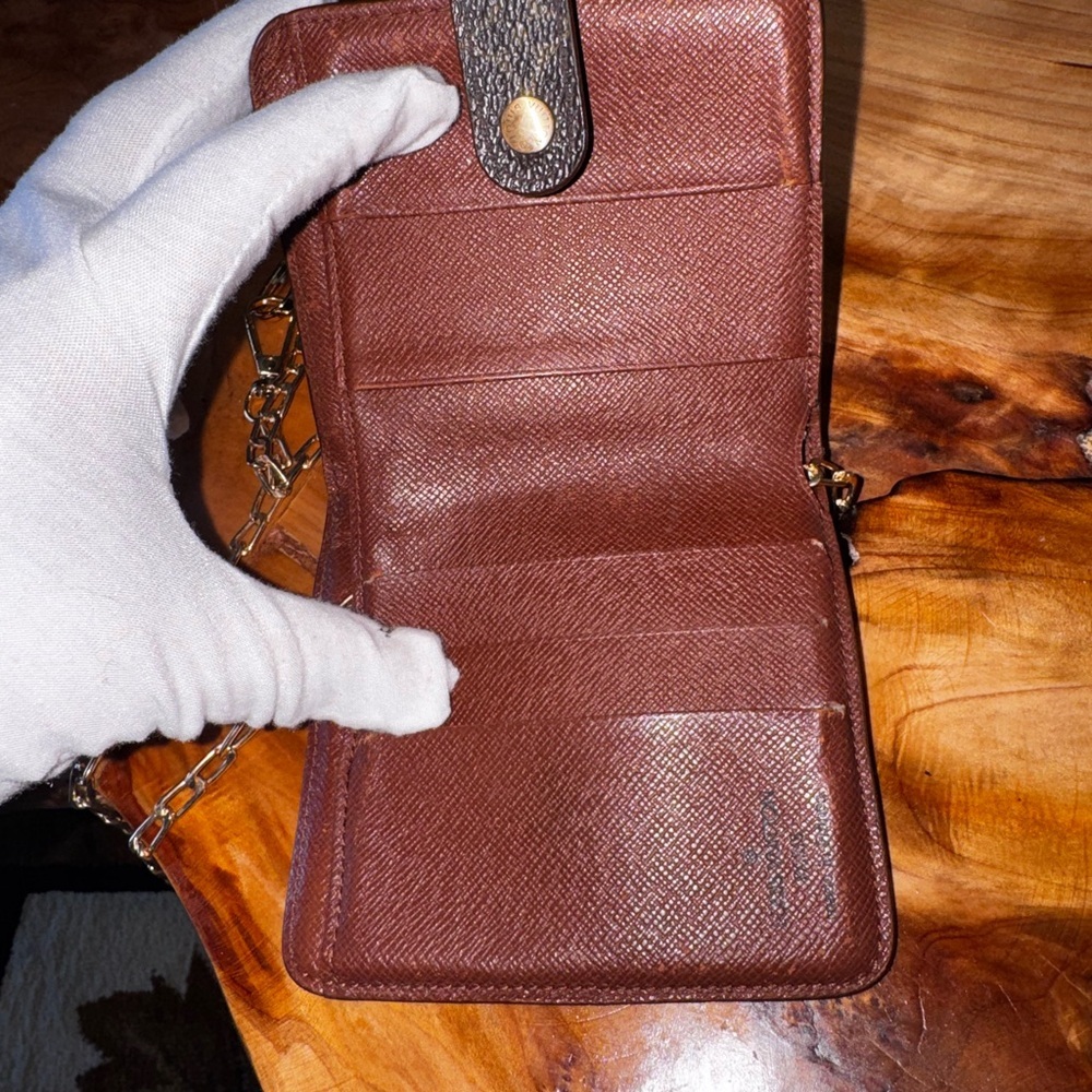 Louis Vuitton, authentic vintage compact wallet with unbranded chain - Picture 10 of 17